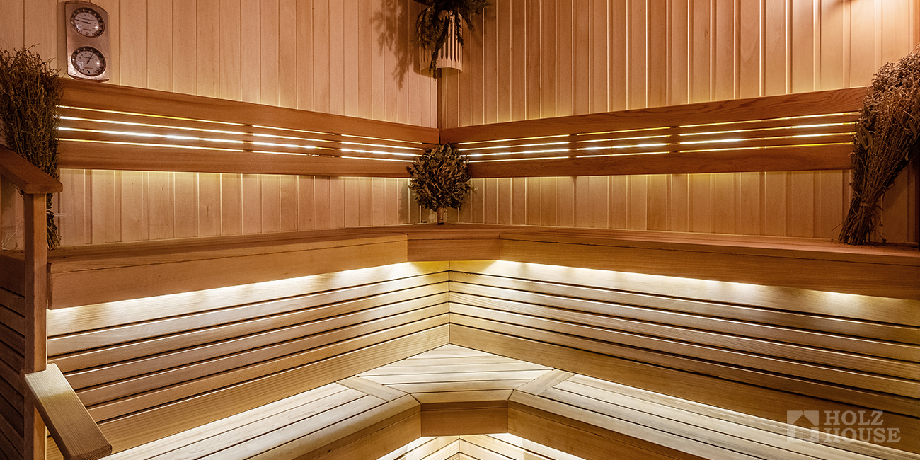 Внутренняя отделка бани из клееного бруса