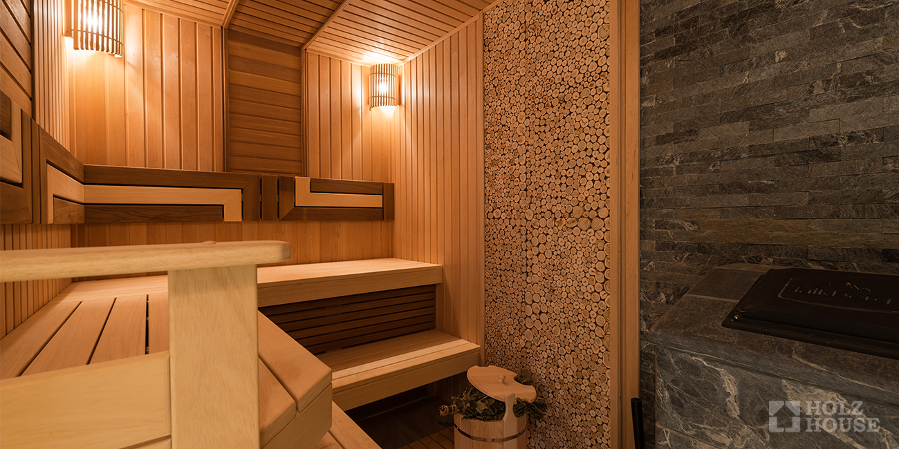 Внутренняя отделка бани из клееного бруса