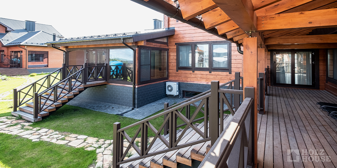 Клееный брус или кирпич