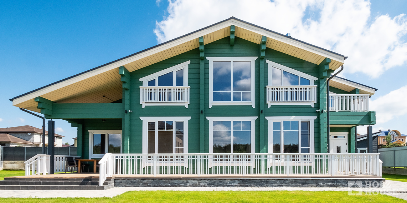 Что лучше – клееный брус или оцилиндрованное бревно