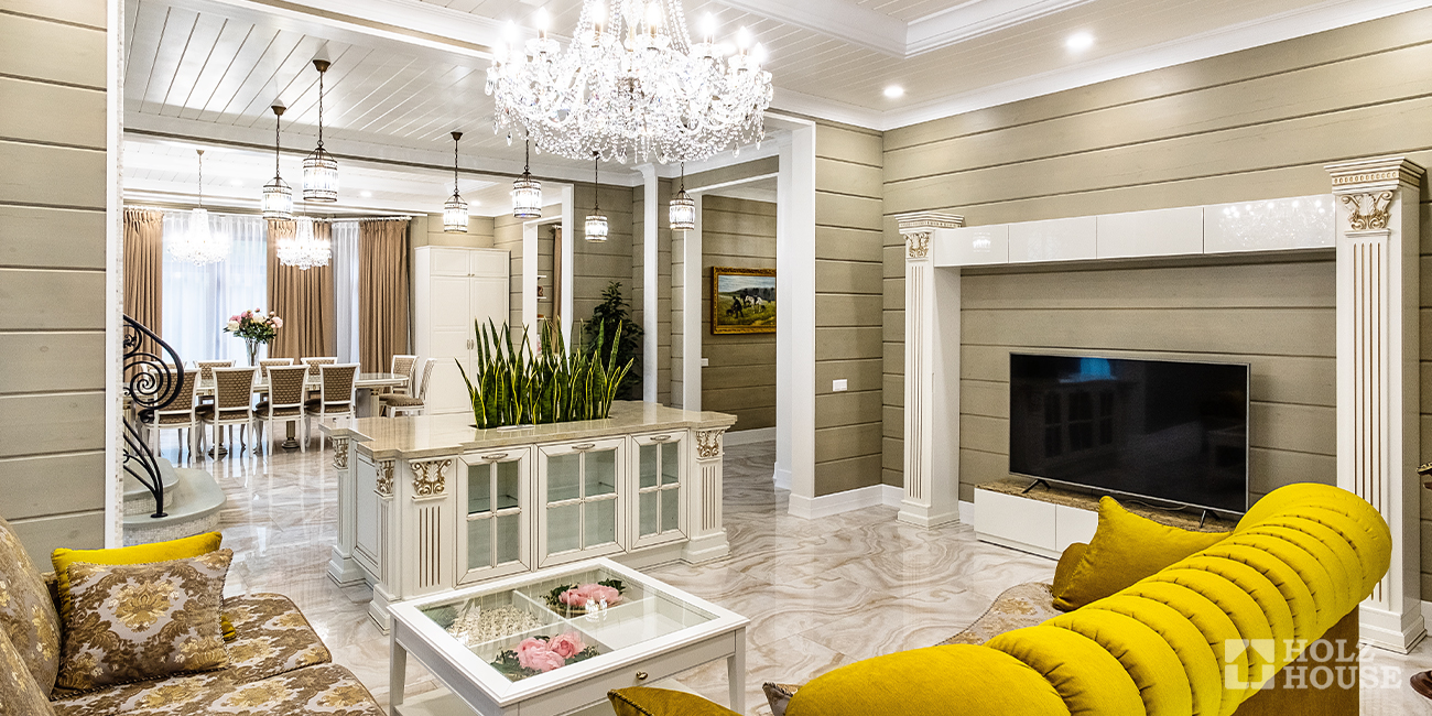 Покраска дома из клееного бруса