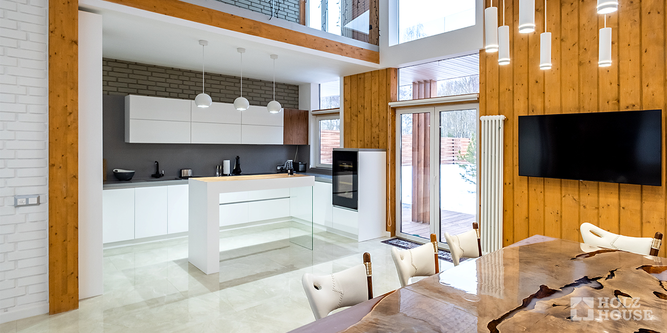 Кухня в доме из клееного бруса