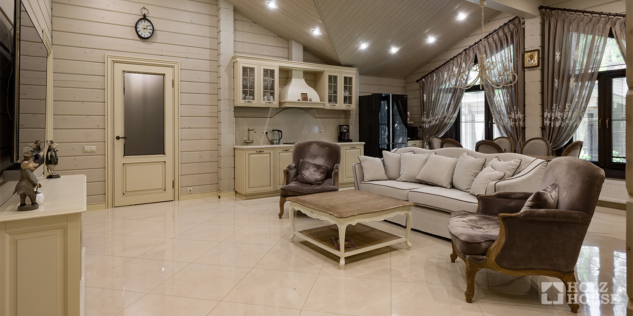 Внутренняя отделка бани из клееного бруса