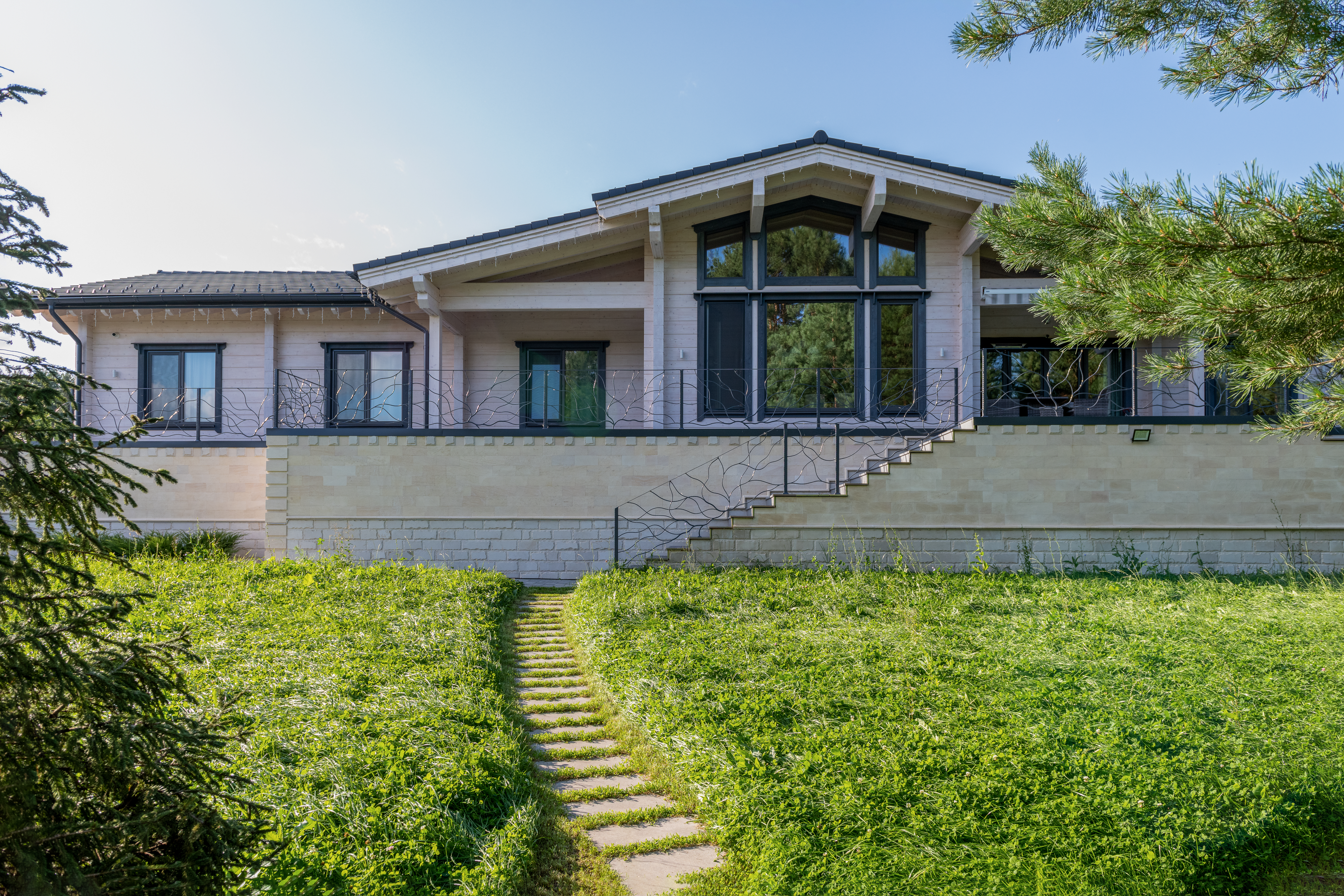 Дом из клееного бруса по проекту "Лиссабон"