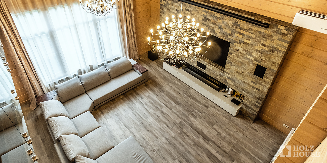 Пол в доме из клееного бруса