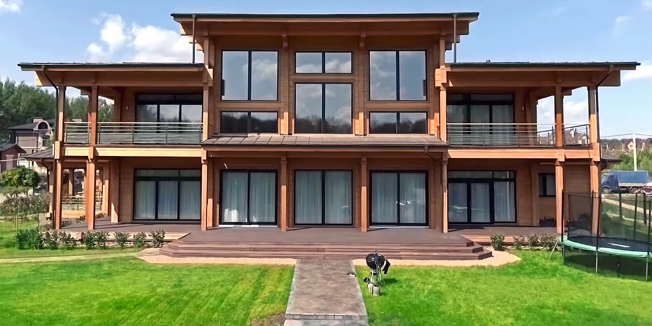 Дом из клееного бруса по проекту "Антони"