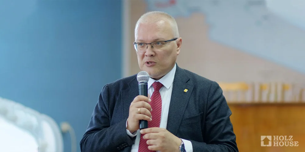 Вр.и.о. губернатора Кировской области Александр Соколов высоко оценил производственные и социальные программы компании «Хольц Хаус»