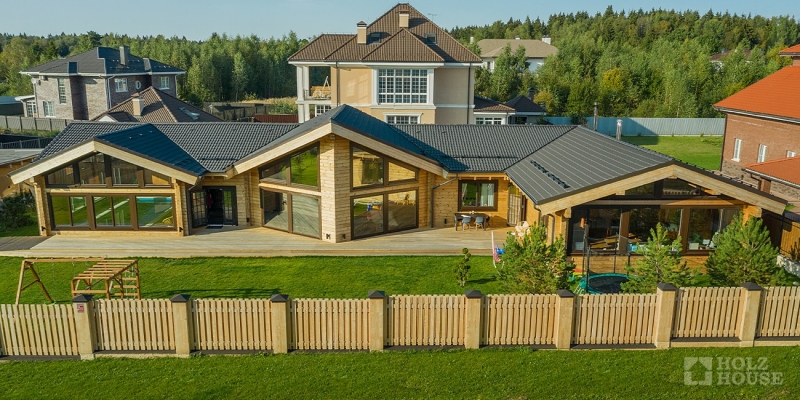 Одноэтажный коттедж с террасой и балконом по проекту по проекту Женева - фото 25 на сайте Holz House