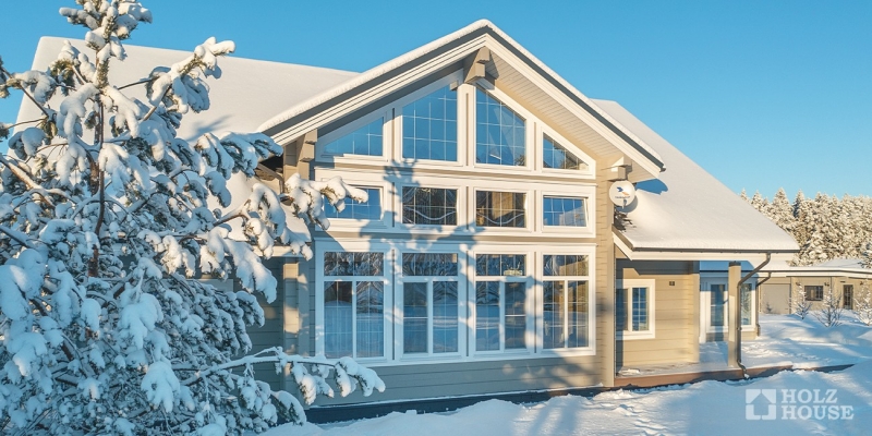 Двухэтажный коттедж с разноуровневой кровлей по проекту Хельсинки - фото 4 на сайте Holz House