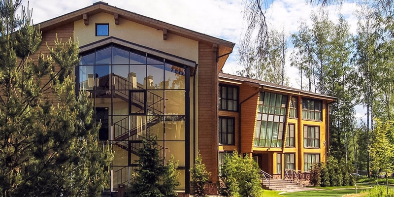 Загородный отель из клееного бруса Les Art Resort - фото 7 на сайте Holz House