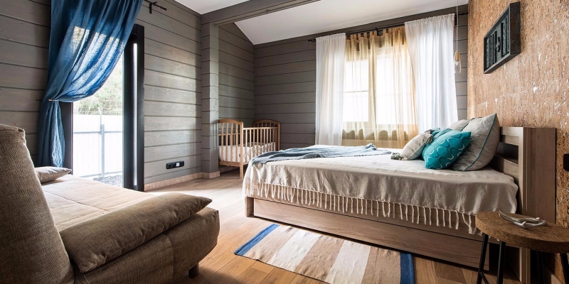 Светлый двухэтажный дом из клееного бруса по проекту Монтелимар- фото 11 на сайте Holz House