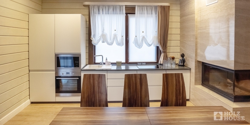 Двухэтажная усадьба из клееного бруса по проекту Пицунда - фото 17 на сайте Holz House