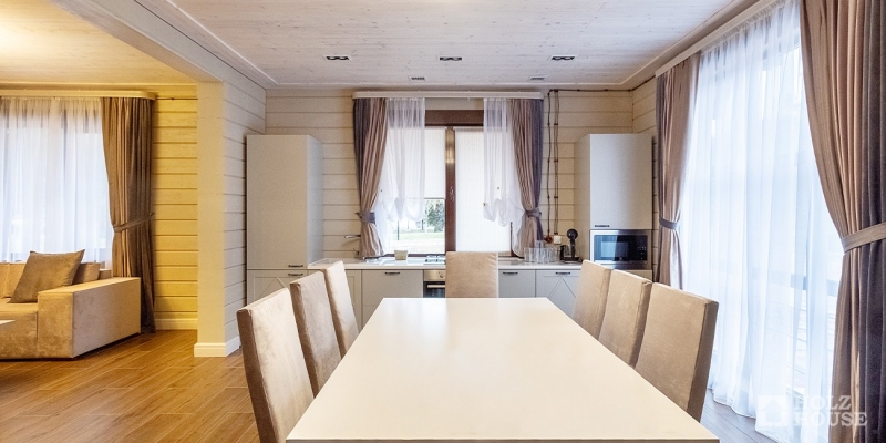 Двухэтажная усадьба из клееного бруса по проекту Пицунда - фото 24 на сайте Holz House