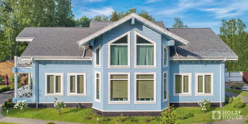 Эстетичный двухэтажный дом из клееного бруса по проекту Куинстаун - фото 3 на сайте Holz House