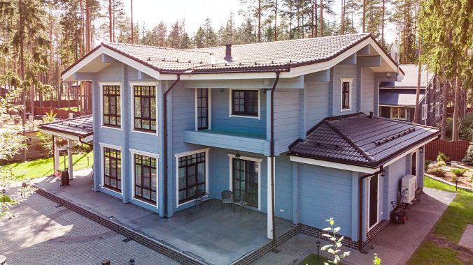 House made of glued laminated timber. Oulu design.