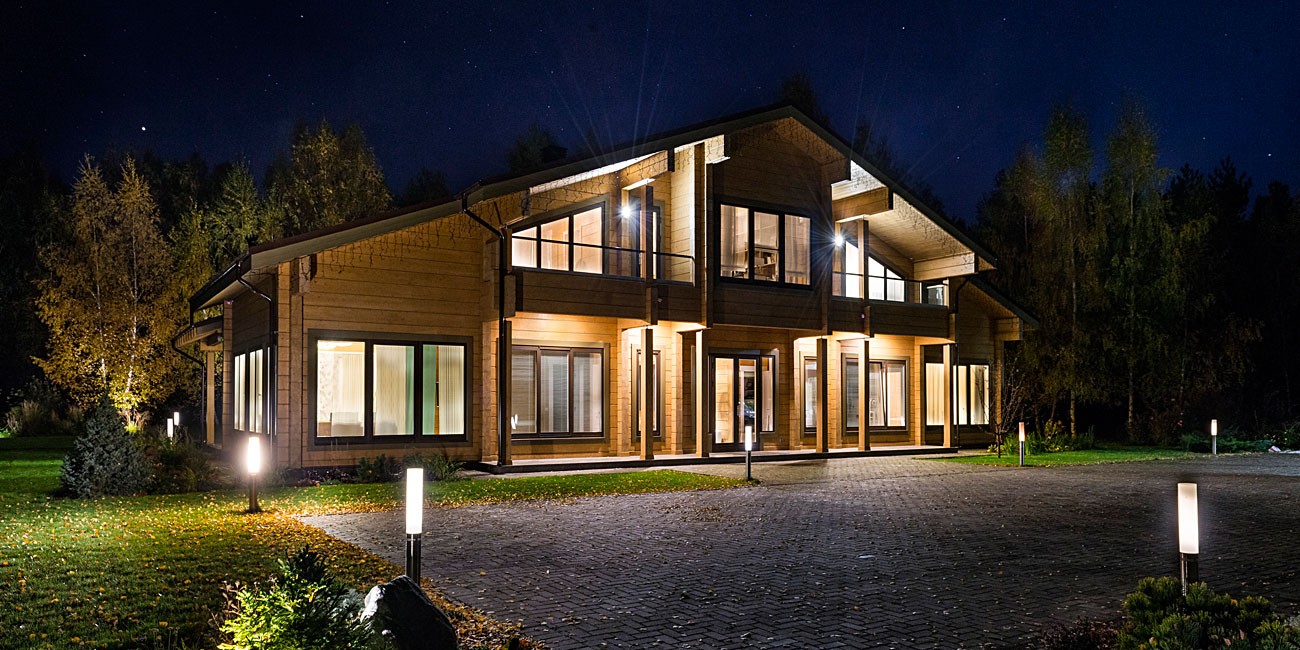 Двухэтажный дом в альпийском стиле с террасой и балконом по проекту Австрия v2 - фото 5 на сайте Holz House